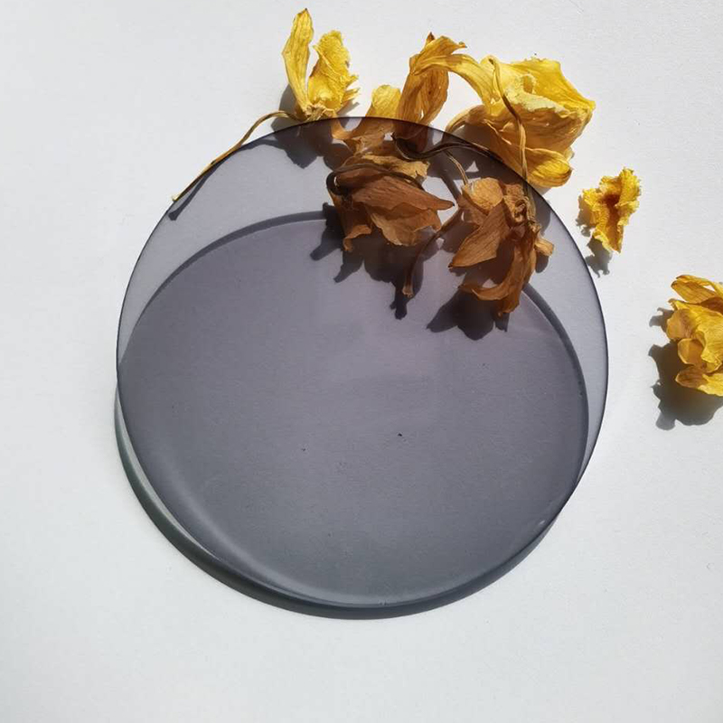 1.67 Fotokromatska leća SHMC