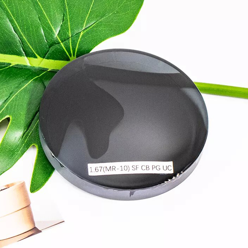 1.67 Polugotova fotokromatska jednovidna leća